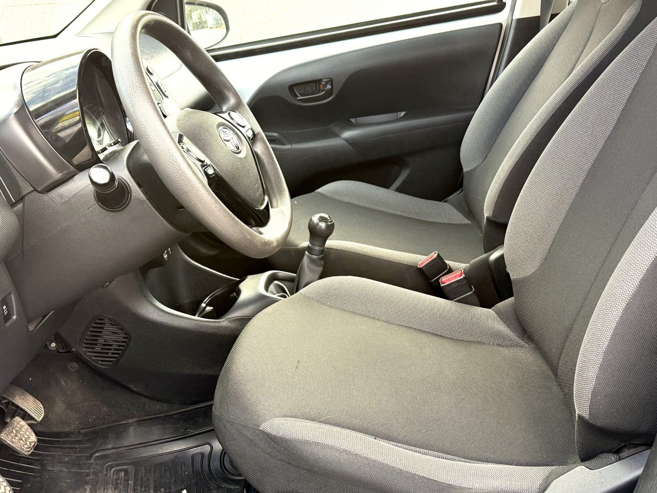 Toyota Aygo — bild 11 av 12