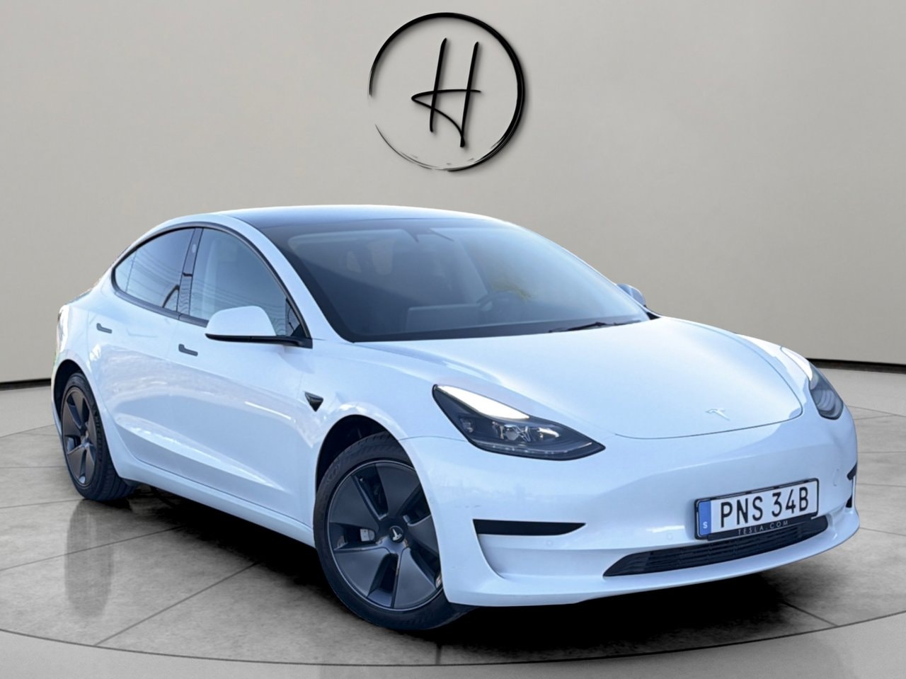 Tesla Model 3 325 hp