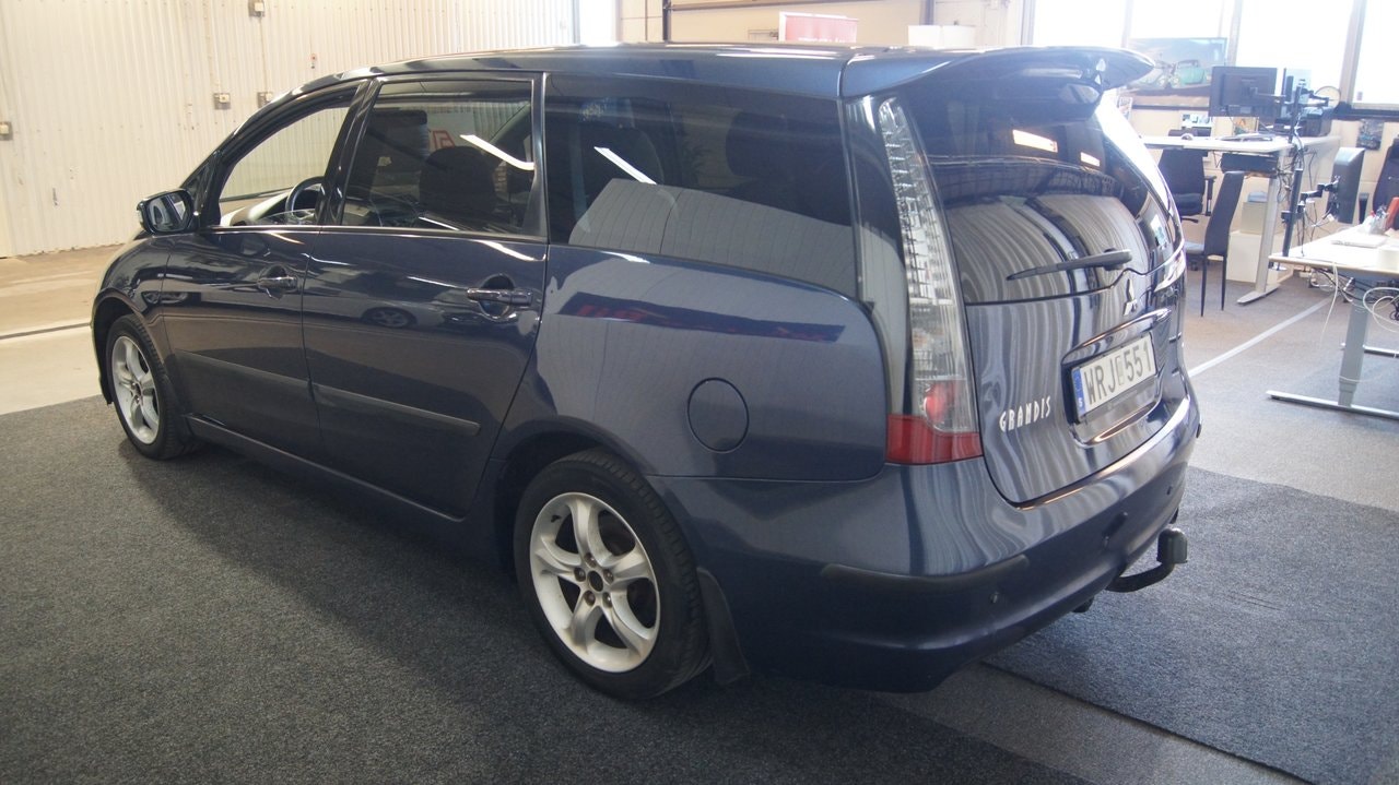 Mitsubishi Grandis 6-seater 2.4 MIVEC Manual, 165hp, 2004