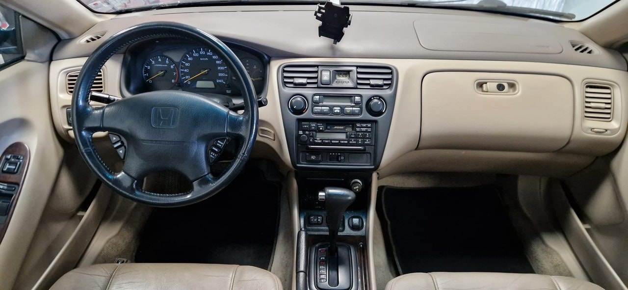 Honda Accord Coupé 3.0 V6 Automatic, 200hp, 2000