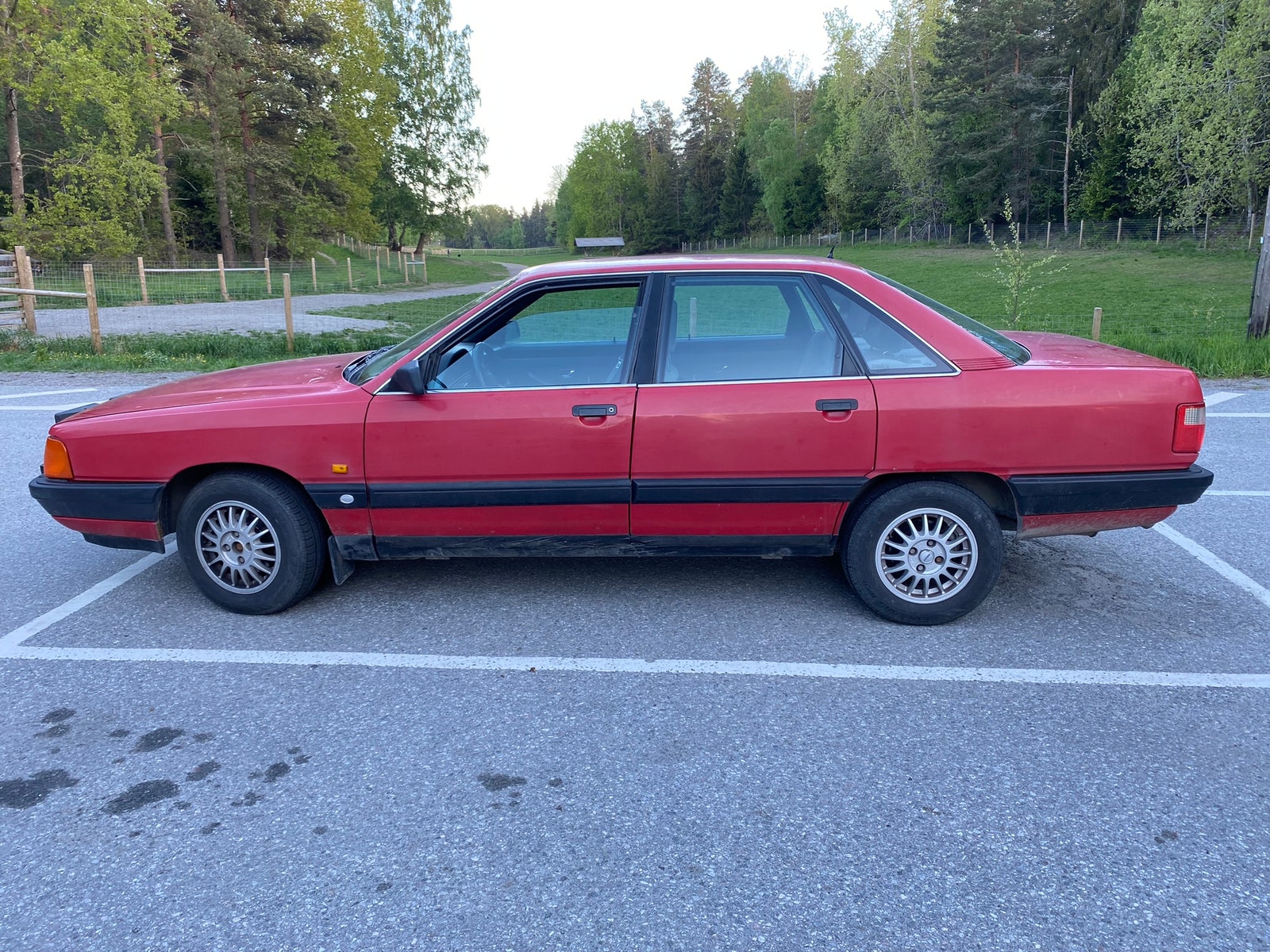 Audi 100 2.3 E Manuell, 5-trinn, 136hk, 1989