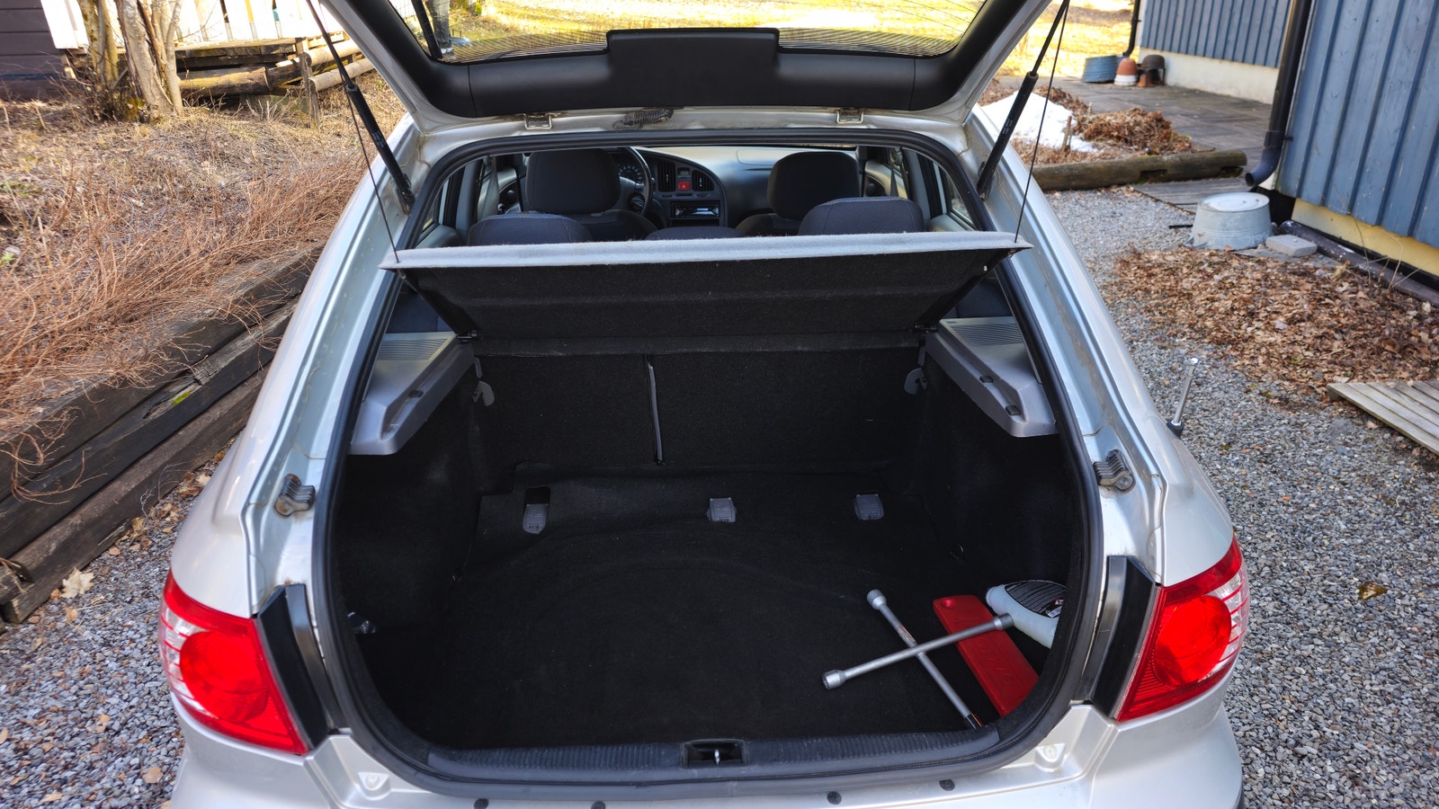 Hyundai Elantra Hatchback 2.0 Automatic, 143hp, 2004