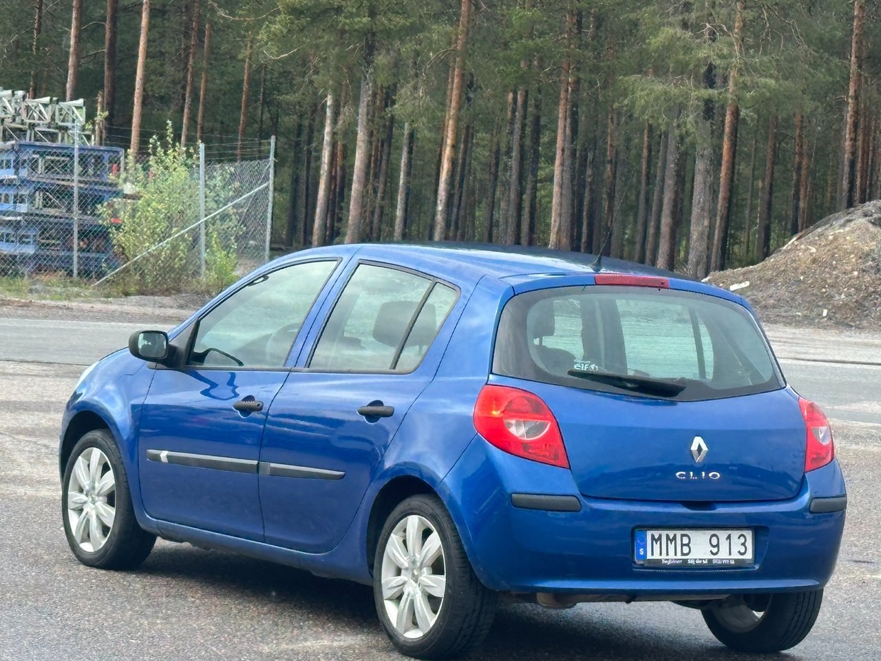 Renault Clio — bild 8 av 10