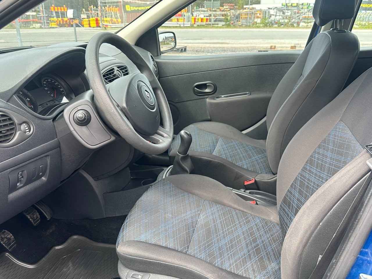 Renault Clio — bild 10 av 10
