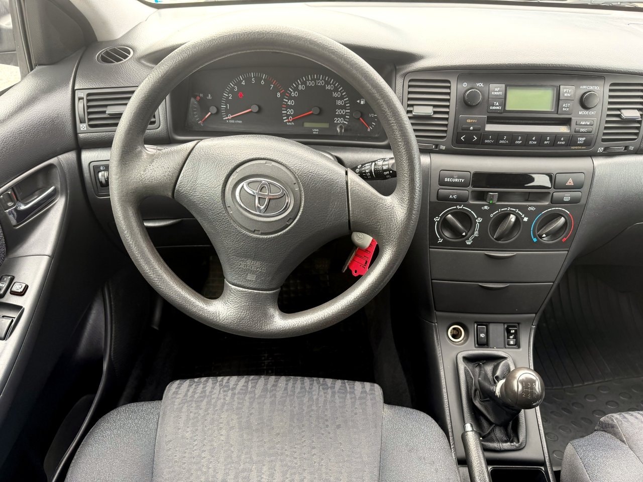 Toyota Corolla — bild 7 av 9