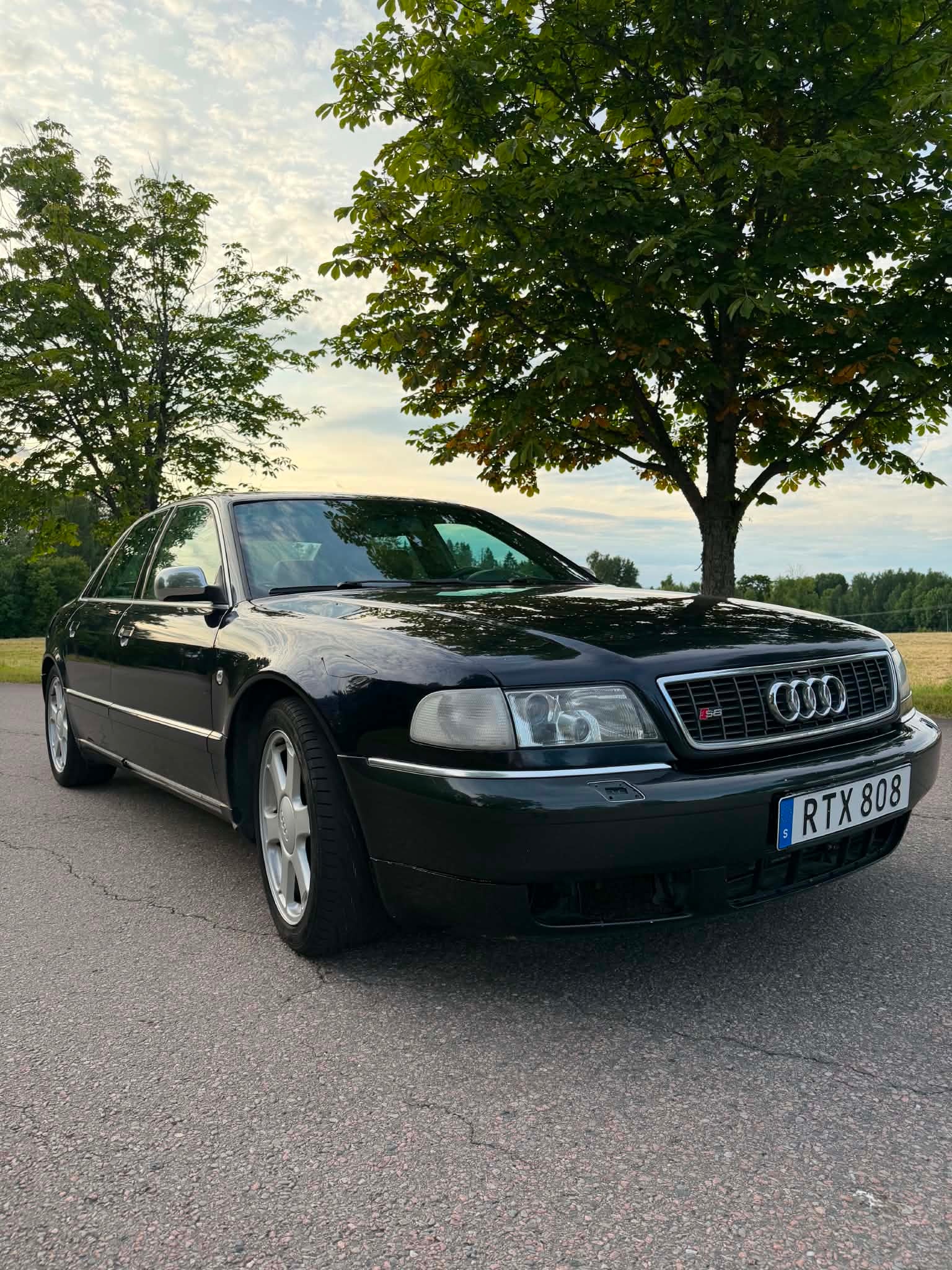 Audi S8 4.2 quattro Automatisk, 5-trinn, 340hk, 1998