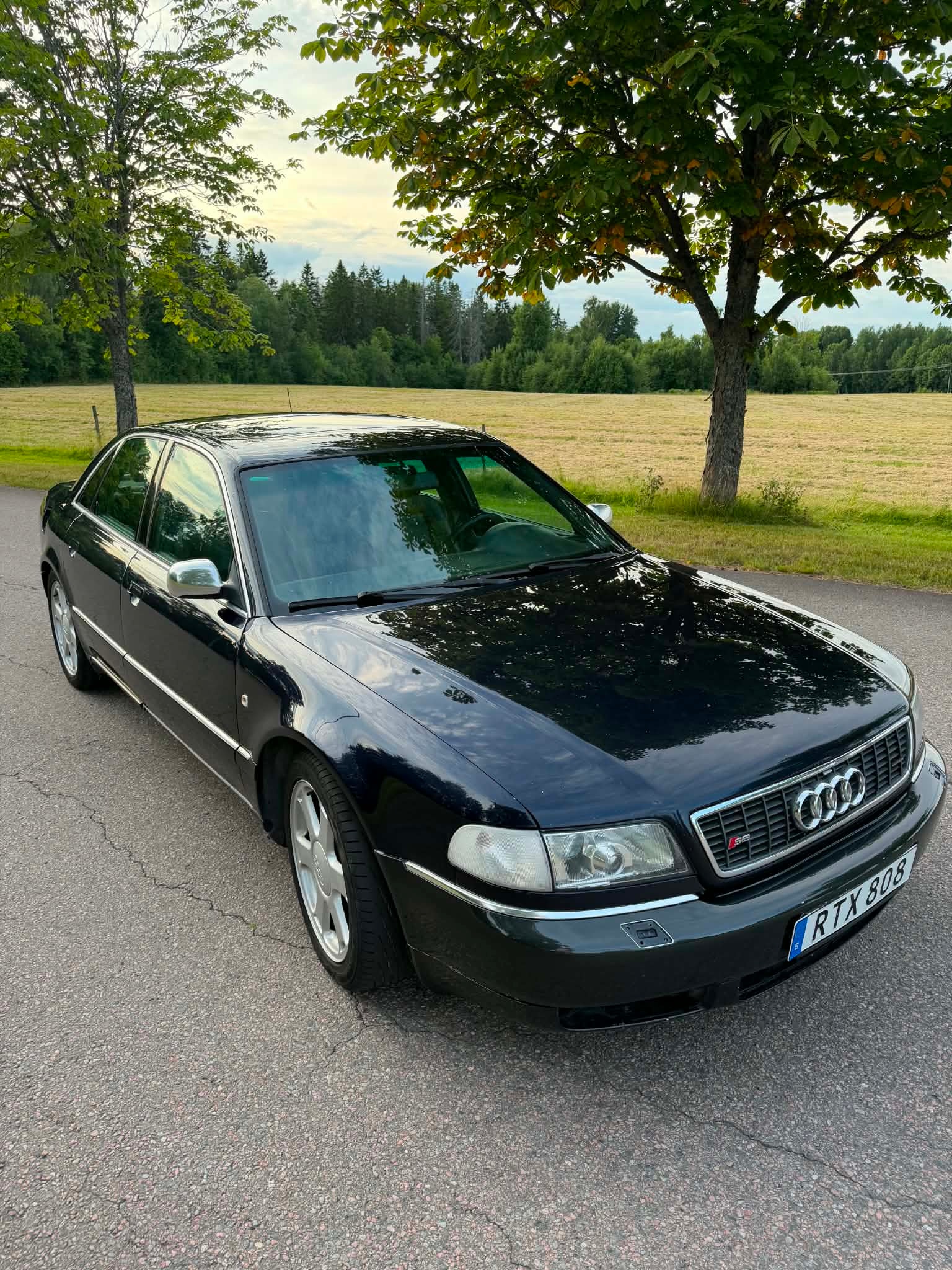 Audi S8 4.2 quattro Automatisk, 5-trinn, 340hk, 1998