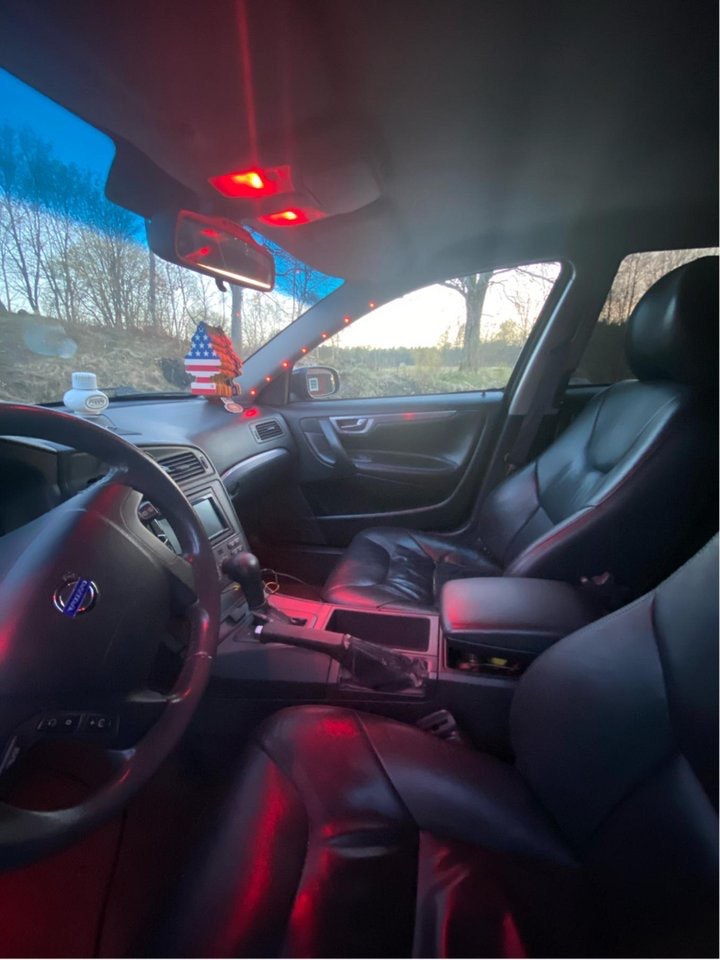 Volvo V70 D5 Automatic, 163hp, 2003