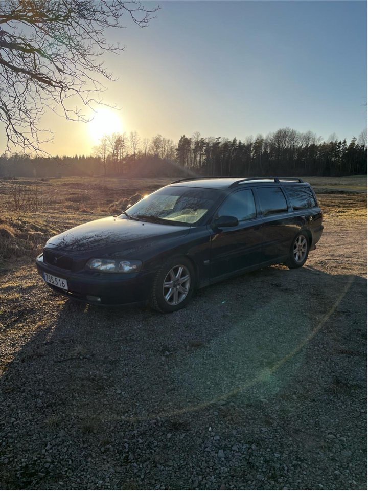 Volvo V70 D5 Automatic, 163hp, 2003