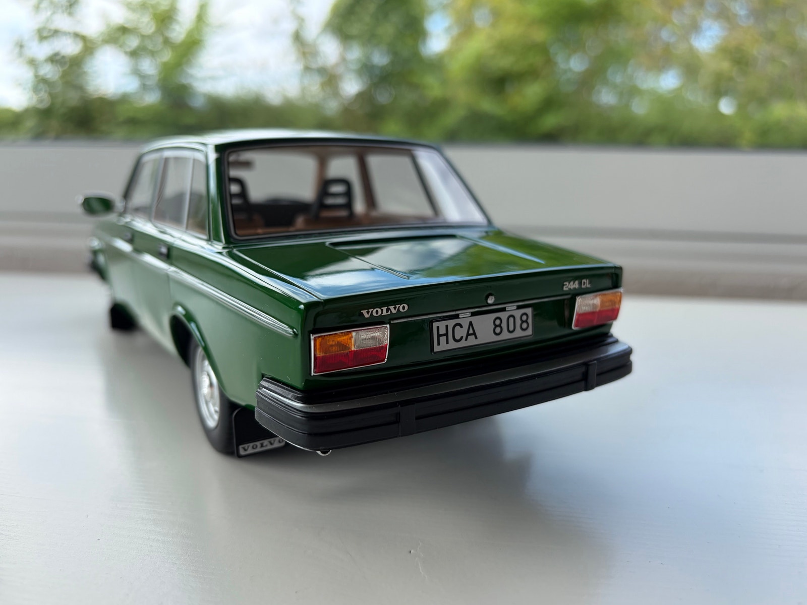 Cult Scale Models, Volvo 244 DL 1975, 1:18. | Blocket