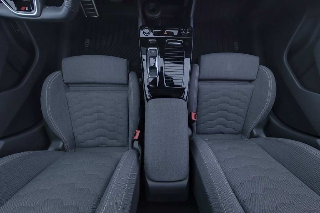 Audi A6 Avant e-tron performance, 367hk, 2025