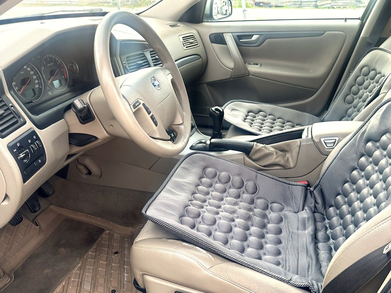 Volvo V70 — bild 11 av 12
