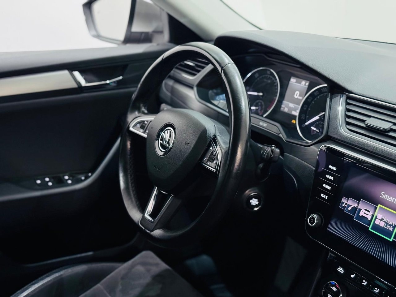 Škoda Superb Kombi 2.0 TDI DSG Sekventiell, 150hk, 2018