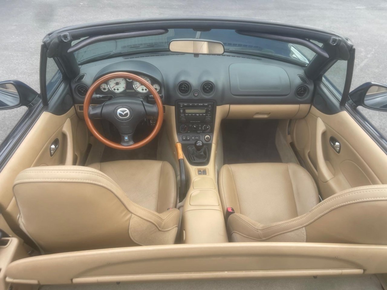 Mazda MX-5 1.6 Manual, 5-trins, 110ps, 2001