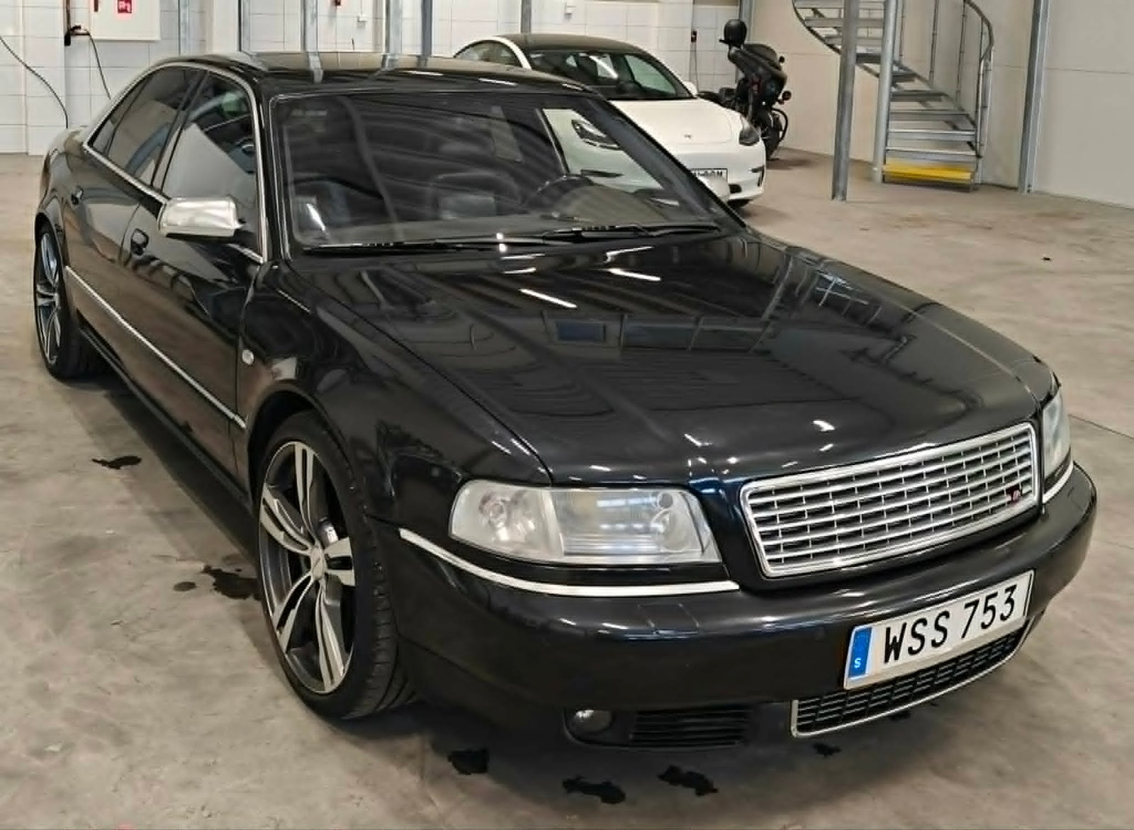 Audi S8 4.2 V8 quattro Automatic, 5-trins, 360ps, 2002