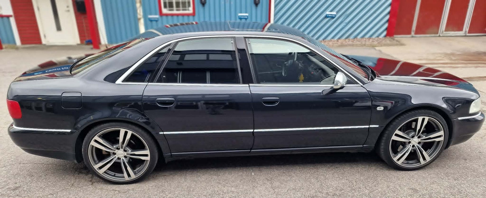 Audi S8 4.2 V8 quattro Automatic, 5-trins, 360ps, 2002