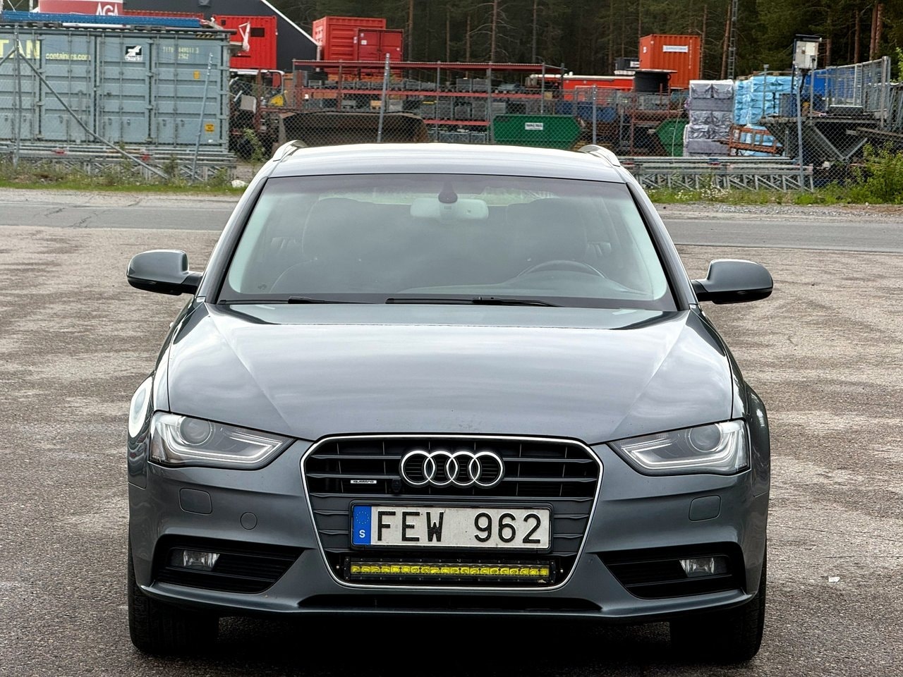 Audi A4 — bild 2 av 10