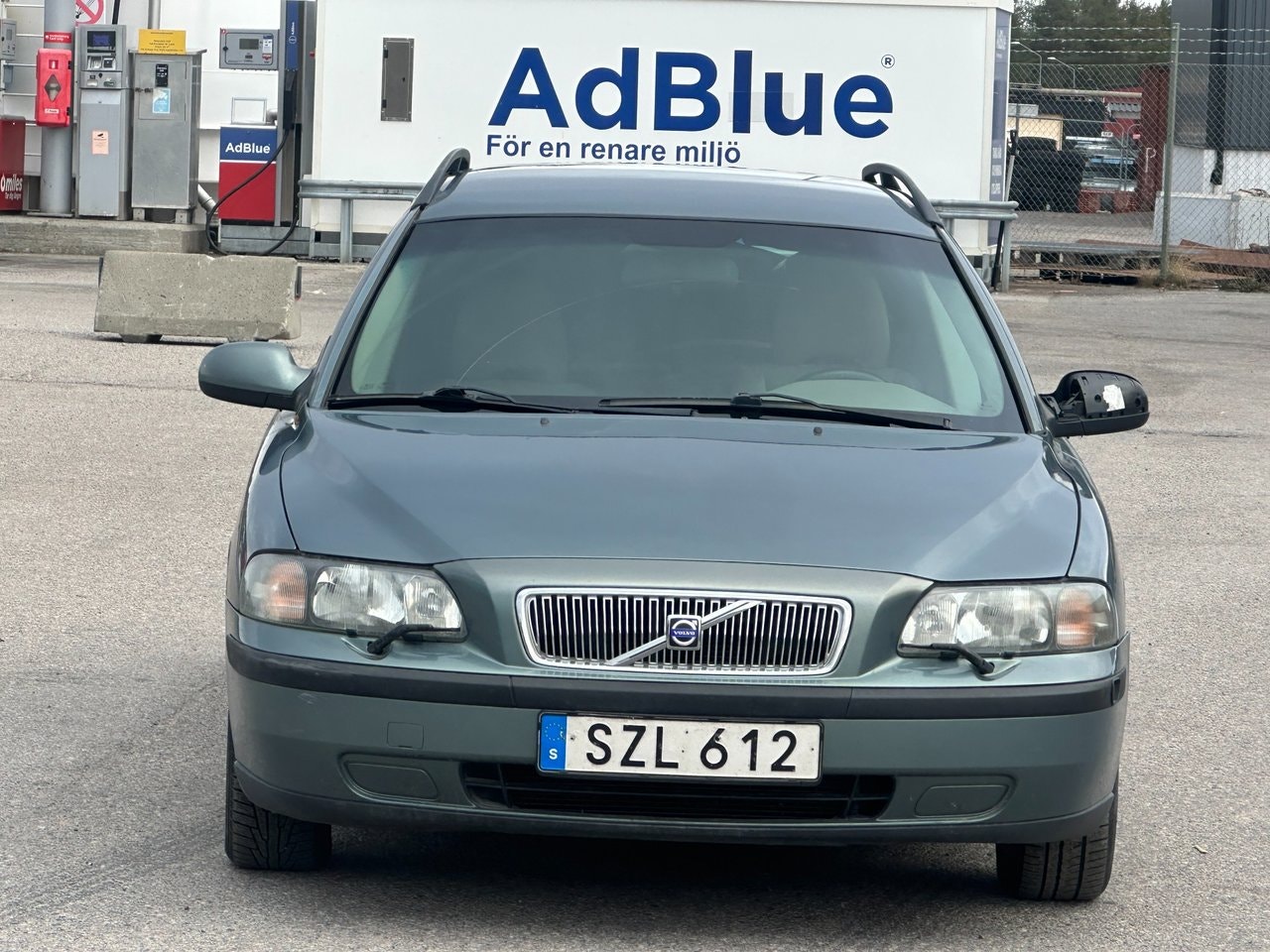 Volvo V70 — bild 2 av 10