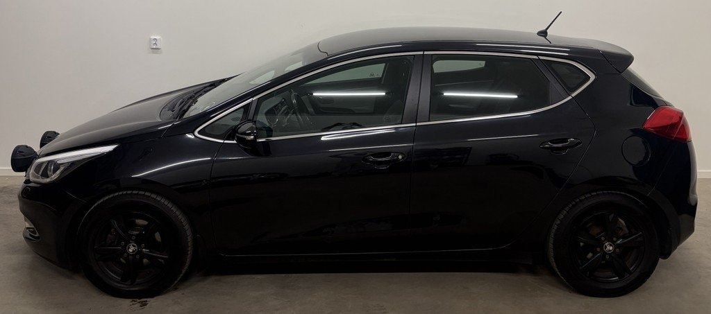 Kia cee'd 1.6 CRDi Manual, 110hp, 2014