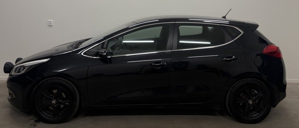 Kia cee'd 1.6 CRDi Manual, 110hp, 2014