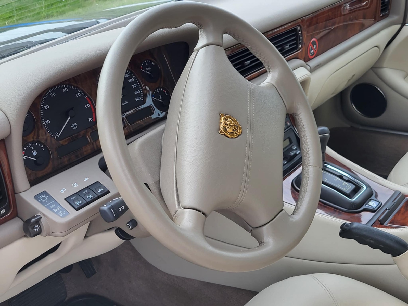 Jaguar XJ 3.2 Automatic, 4-trins, 211ps, 1996