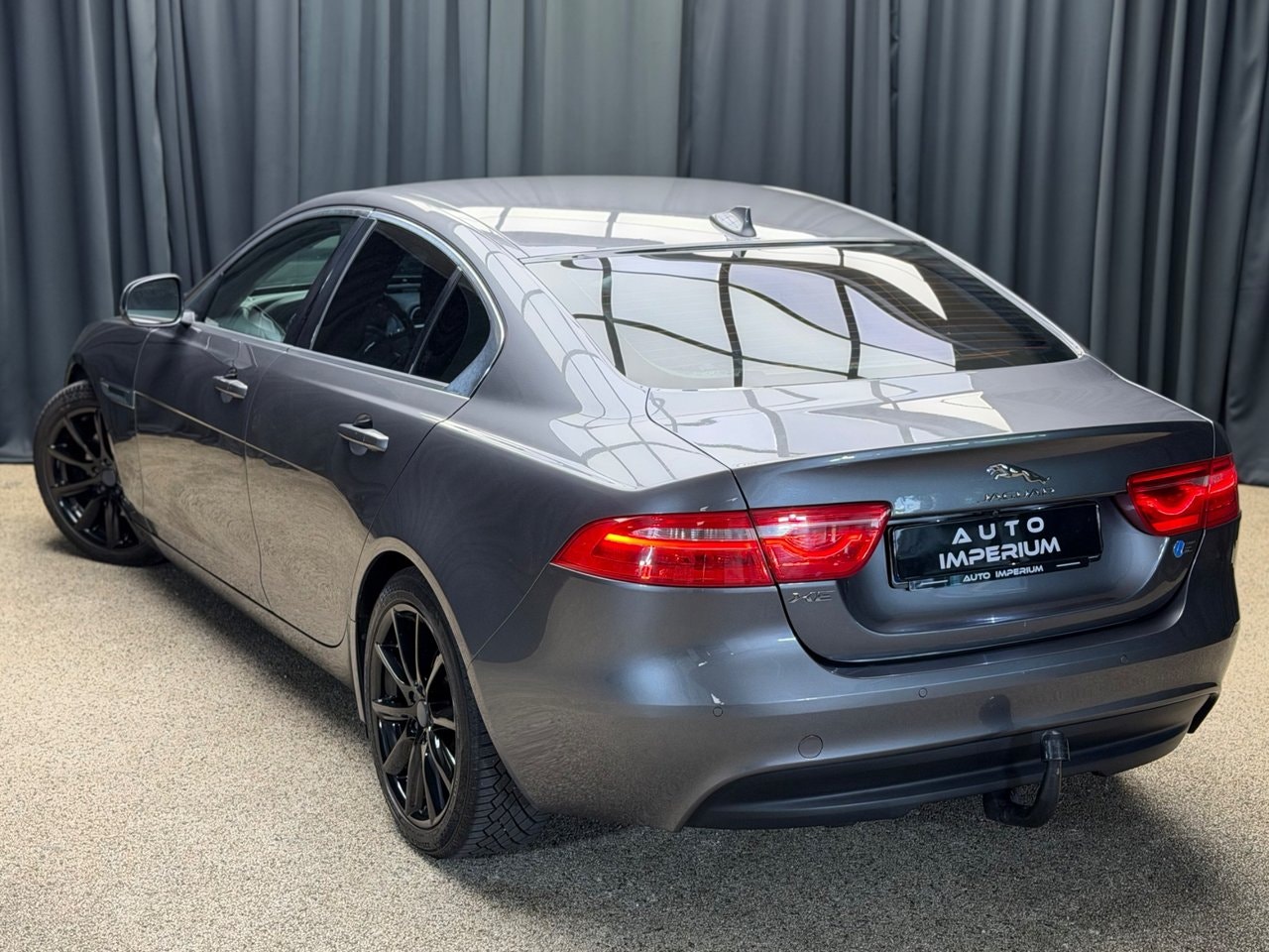 Jaguar XE E-Performance Automatic, 8-trins, 163ps, 2016