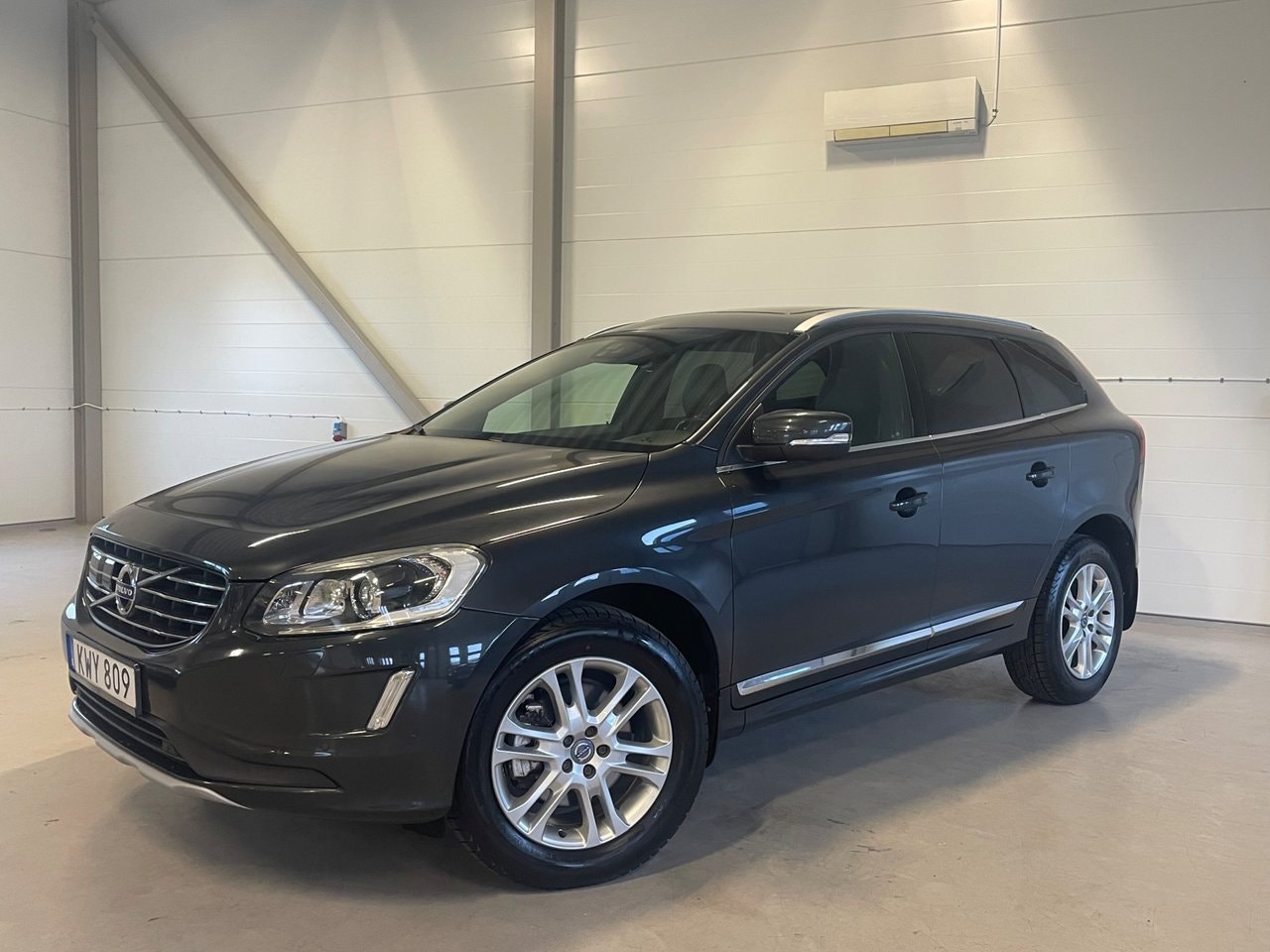Volvo XC60 220 л.с.