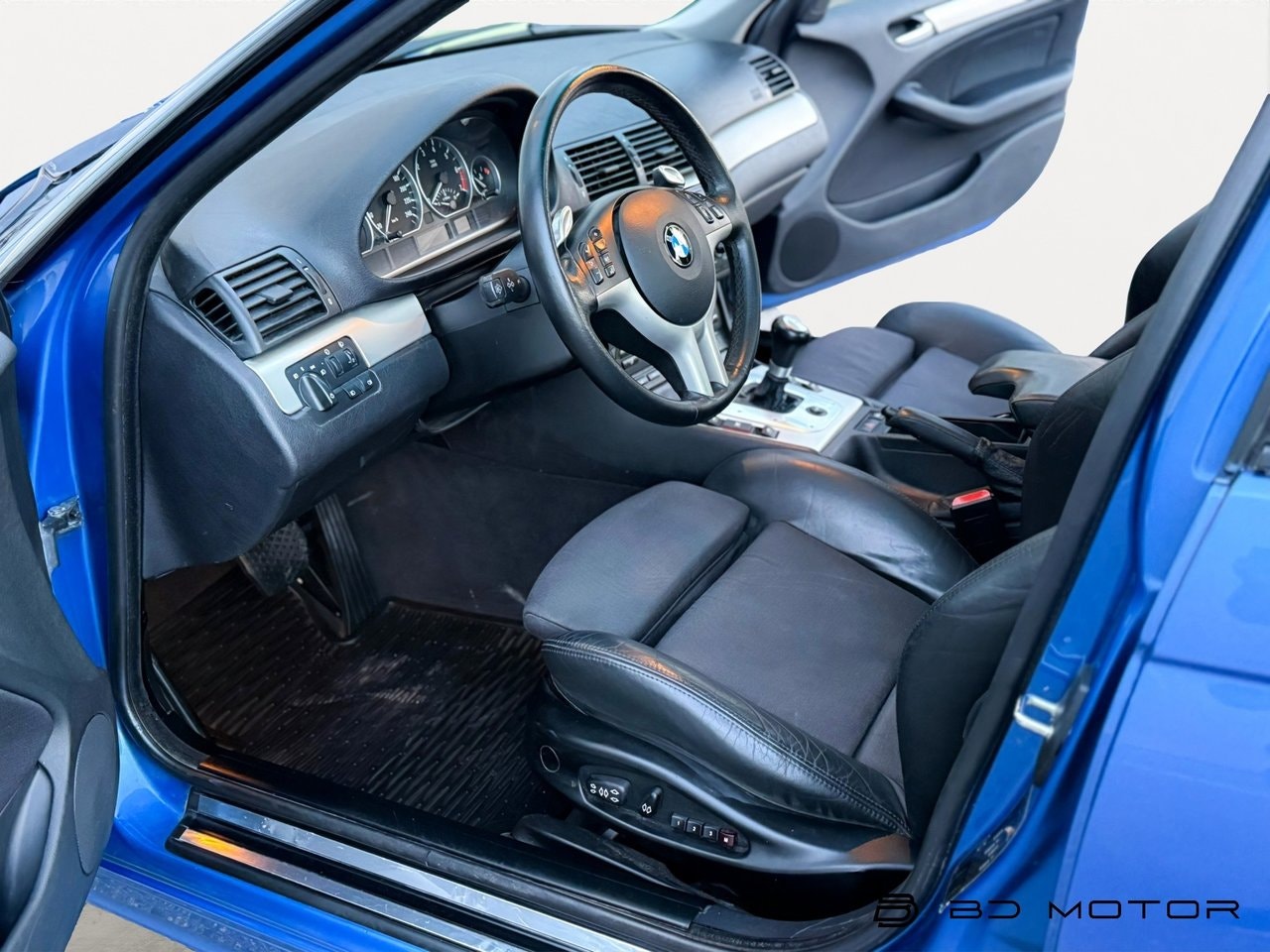 BMW 330i Sedan Automatic, 231hp, 2003