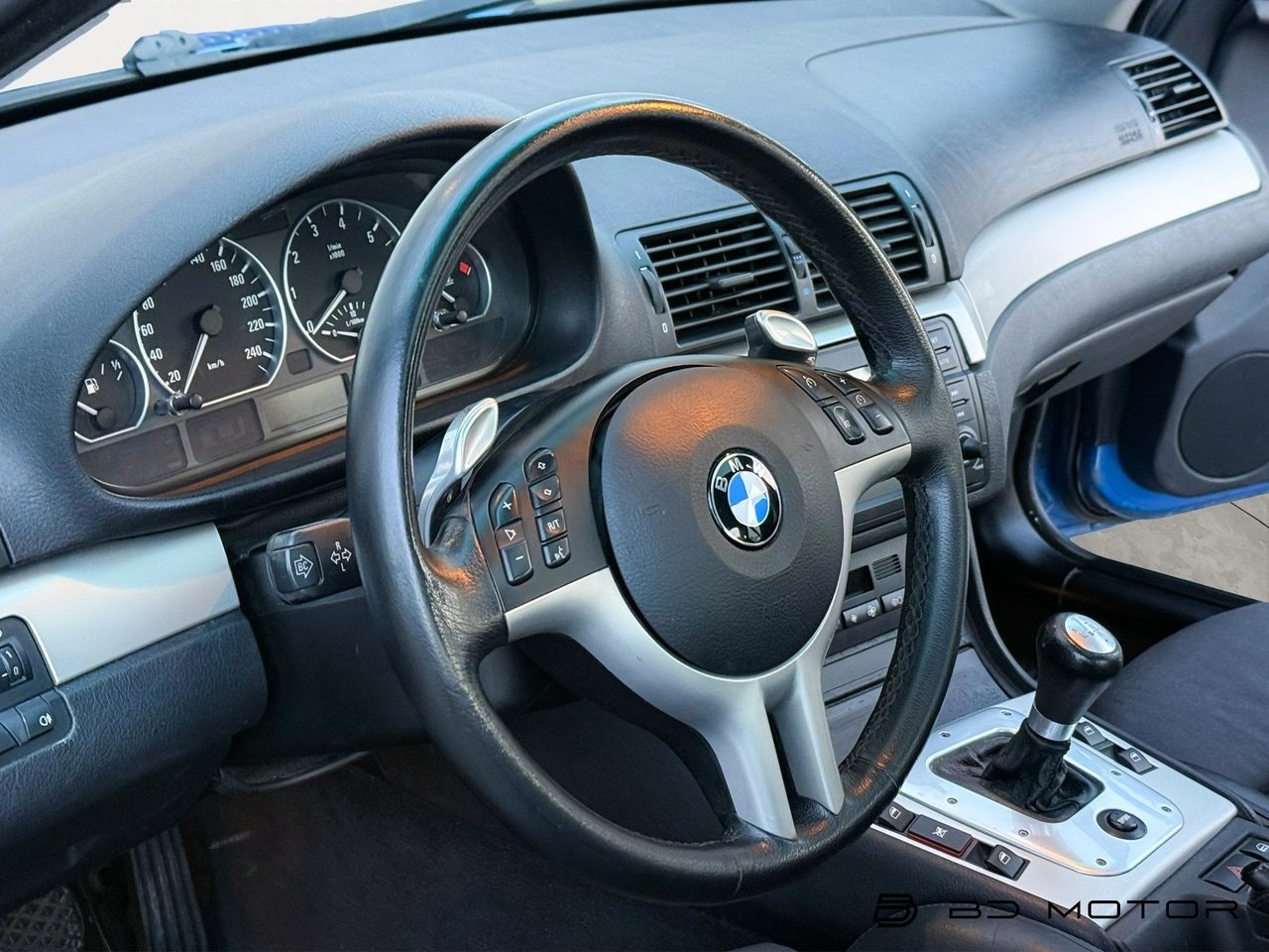 BMW 330i Sedan Automatic, 231hp, 2003