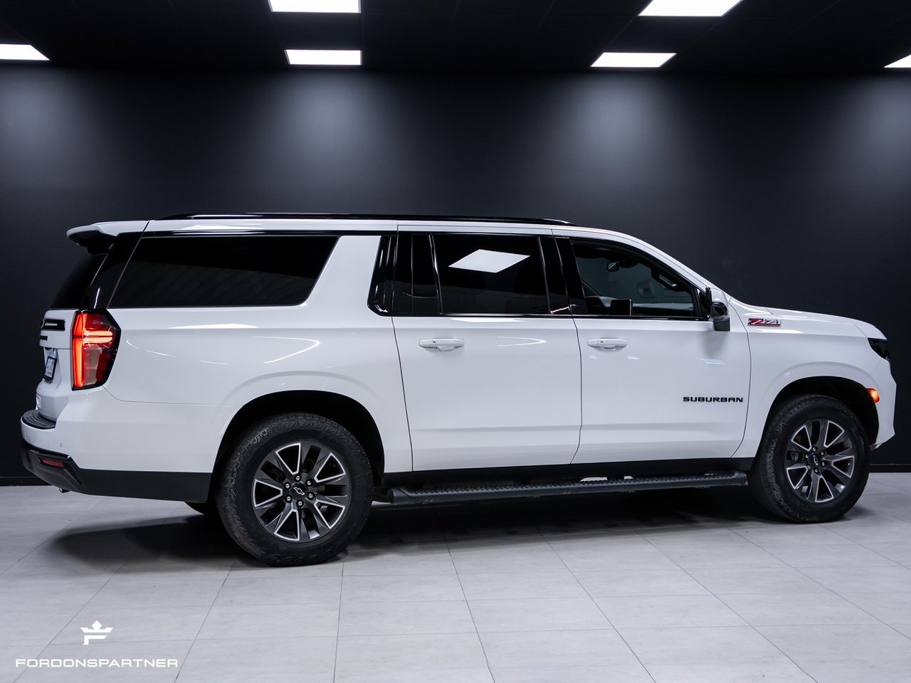 Chevrolet Suburban 5.3 V8 4WD Hydra-Matic, 360hp, 2023