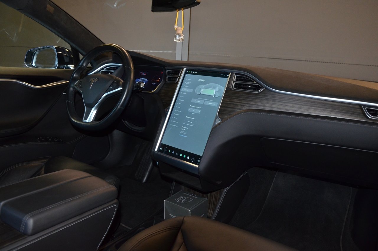 Tesla Model S P85D, 511hk, 2015