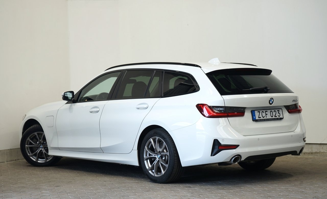 BMW 330e Touring Steptronic, 8-trins, 292ps, 2021