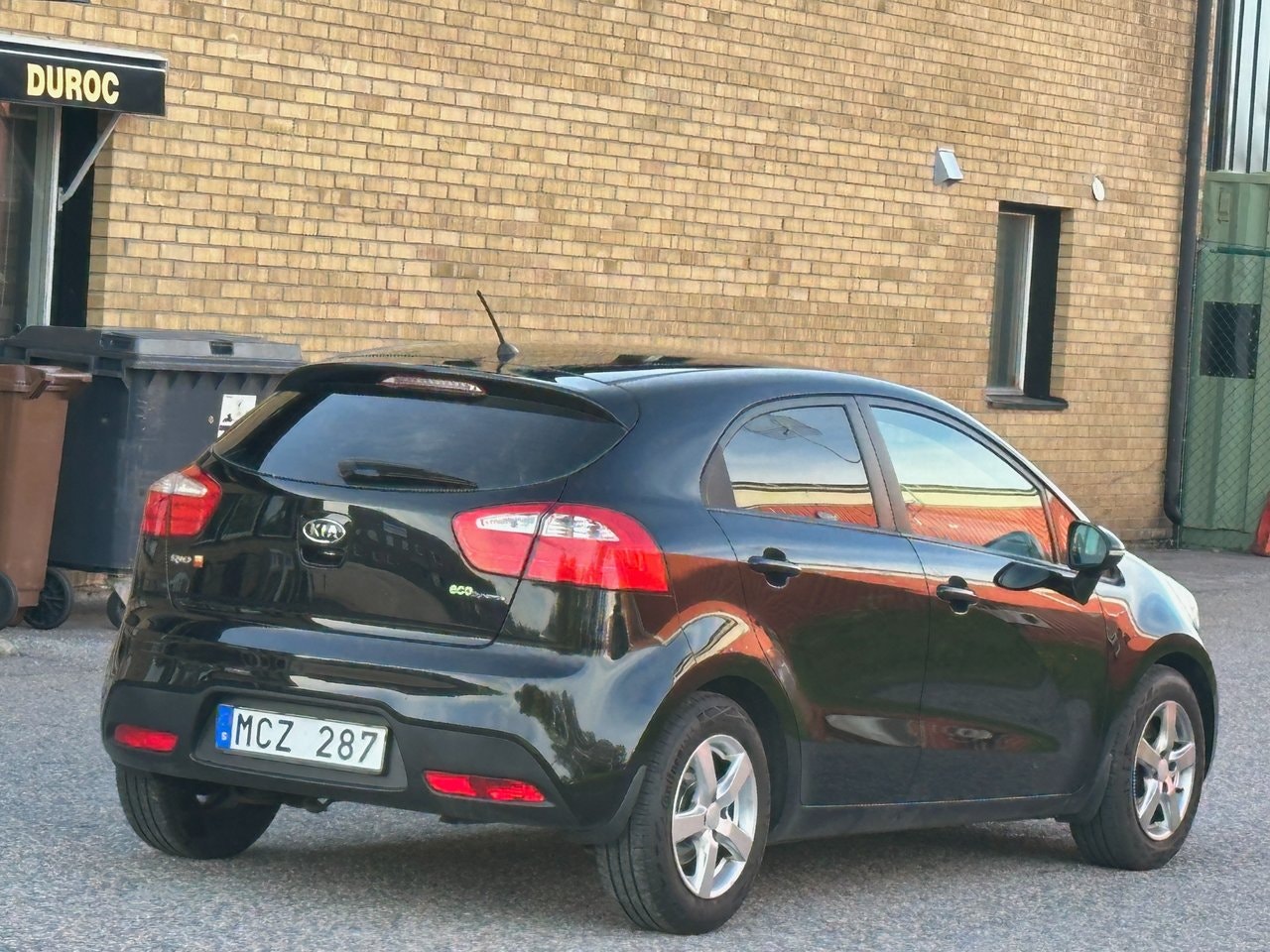 Kia Rio — bild 8 av 11