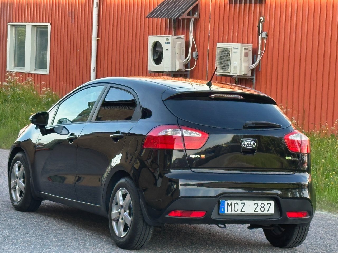 Kia Rio — bild 9 av 11