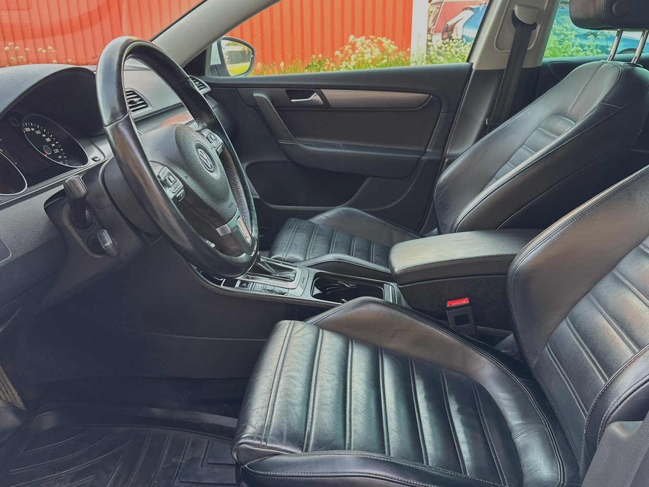 Volkswagen Passat — bild 9 av 10