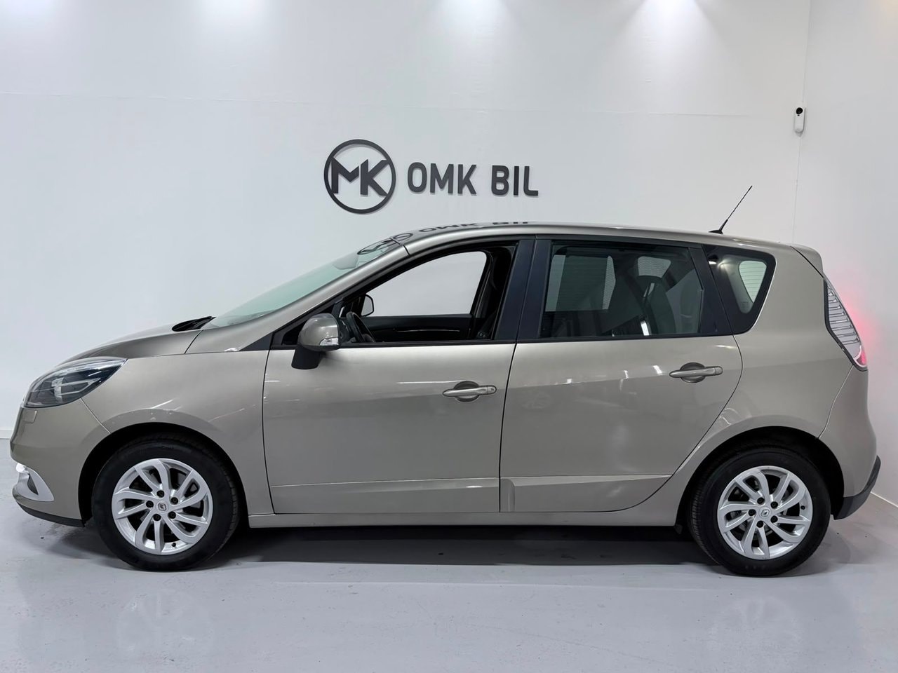 Renault Scénic 1.5 dCi Manual, 6-trins, 95ps, 2013