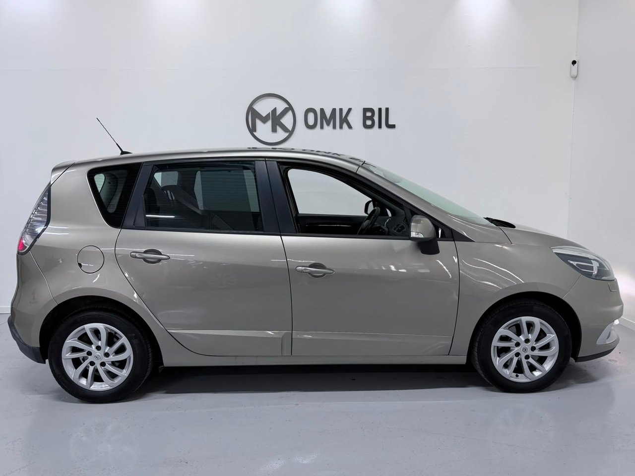 Renault Scénic 1.5 dCi Manual, 6-trins, 95ps, 2013