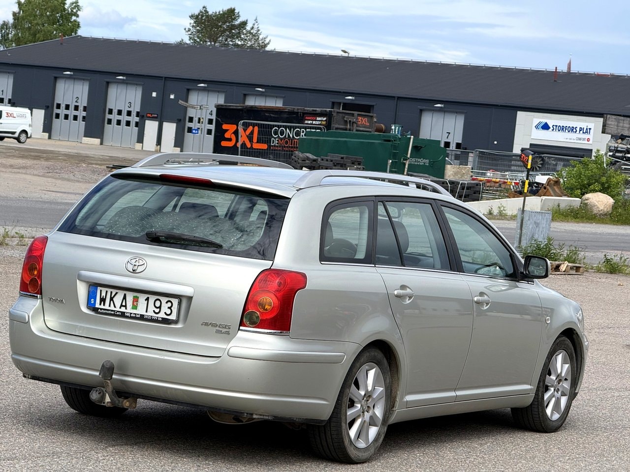 Toyota Avensis — bild 7 av 11