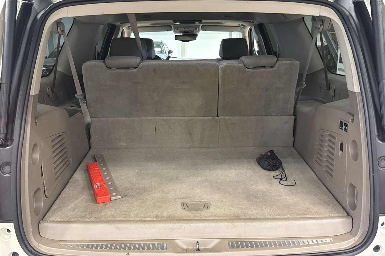 Chevrolet Suburban 5.3 V8 E85 4WD Hydra-Matic, 360hp, 2015