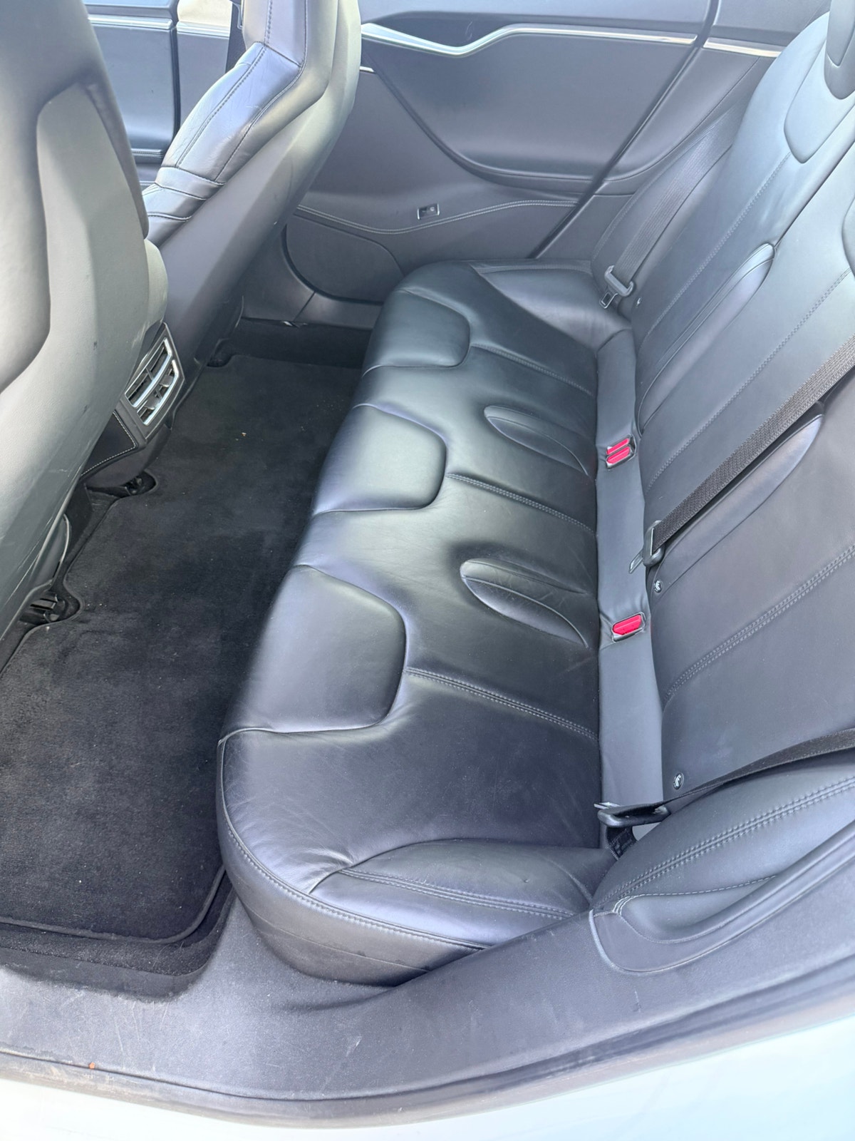 Tesla Model S 85D, 423ps, 2016