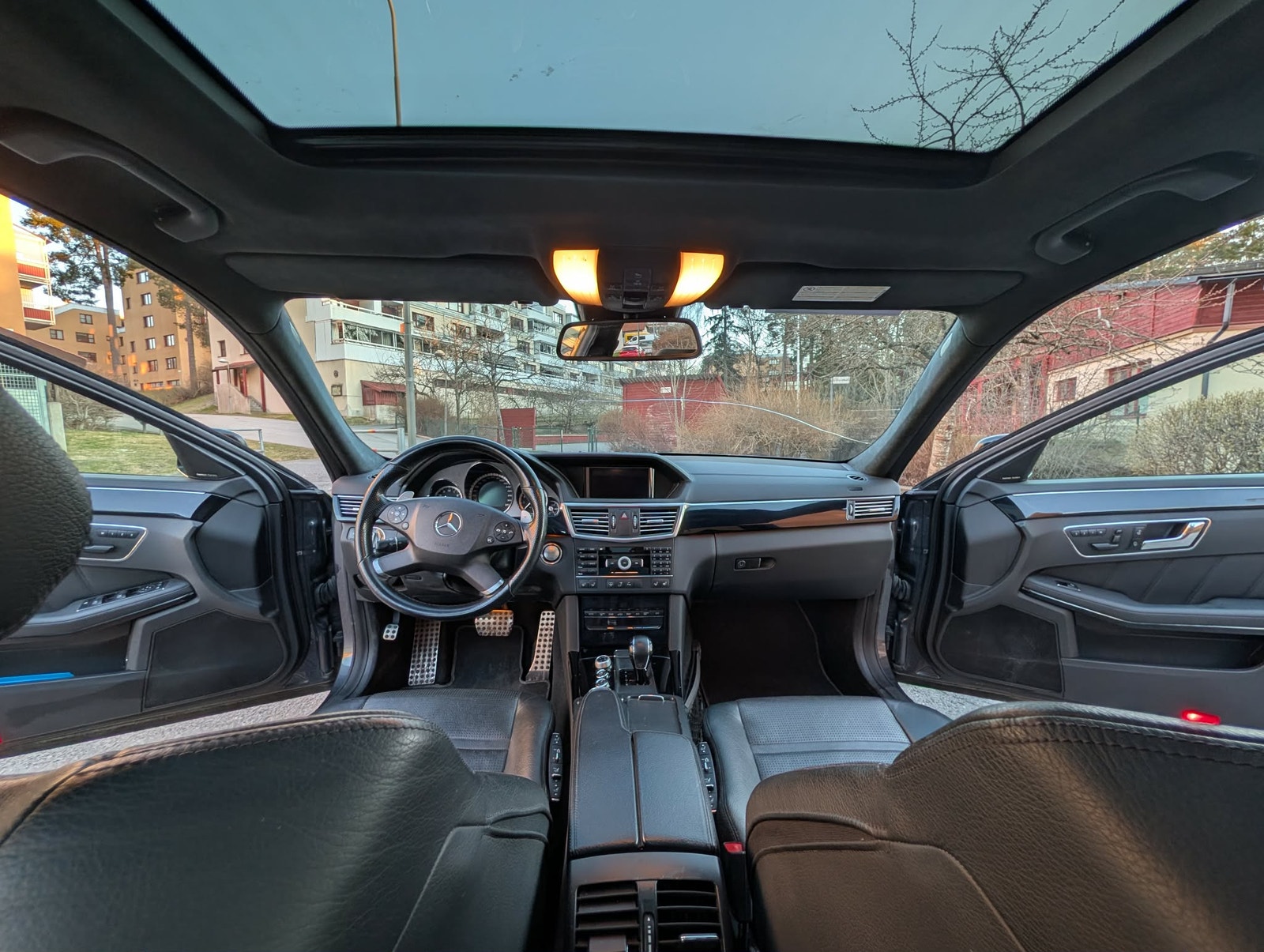 Mercedes-Benz E 63 AMG AMG SpeedShift MCT 7-trins, 525ps, 2011