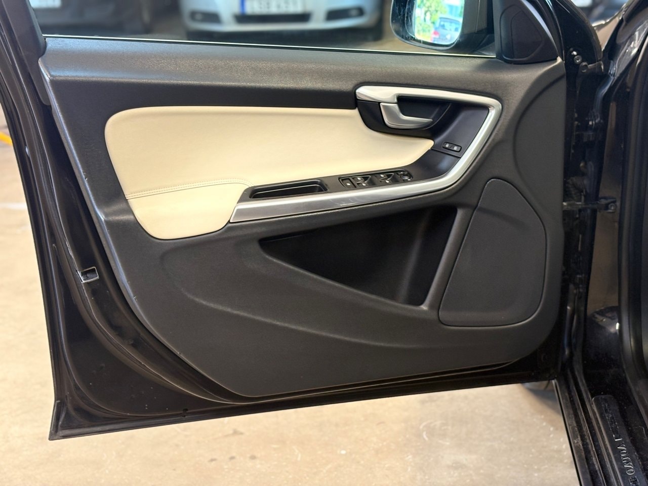Volvo V60 DRIVe Manual, 6-trins, 115ps, 2012