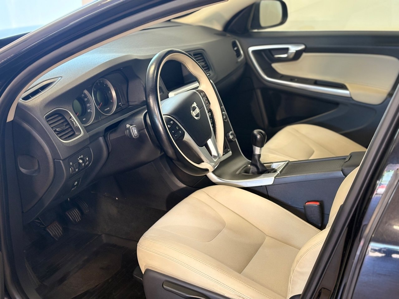 Volvo V60 DRIVe Manual, 6-trins, 115ps, 2012