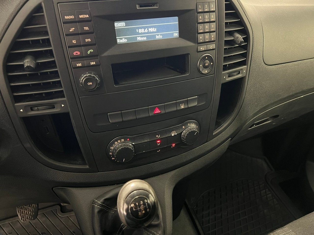 Mercedes-Benz Vito 111 CDI 2.8t Manual, 114hp, 2016