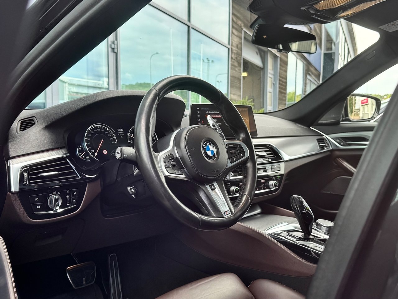 BMW 540i xDrive Touring Steptronic, 8-trinn, 340hk, 2018