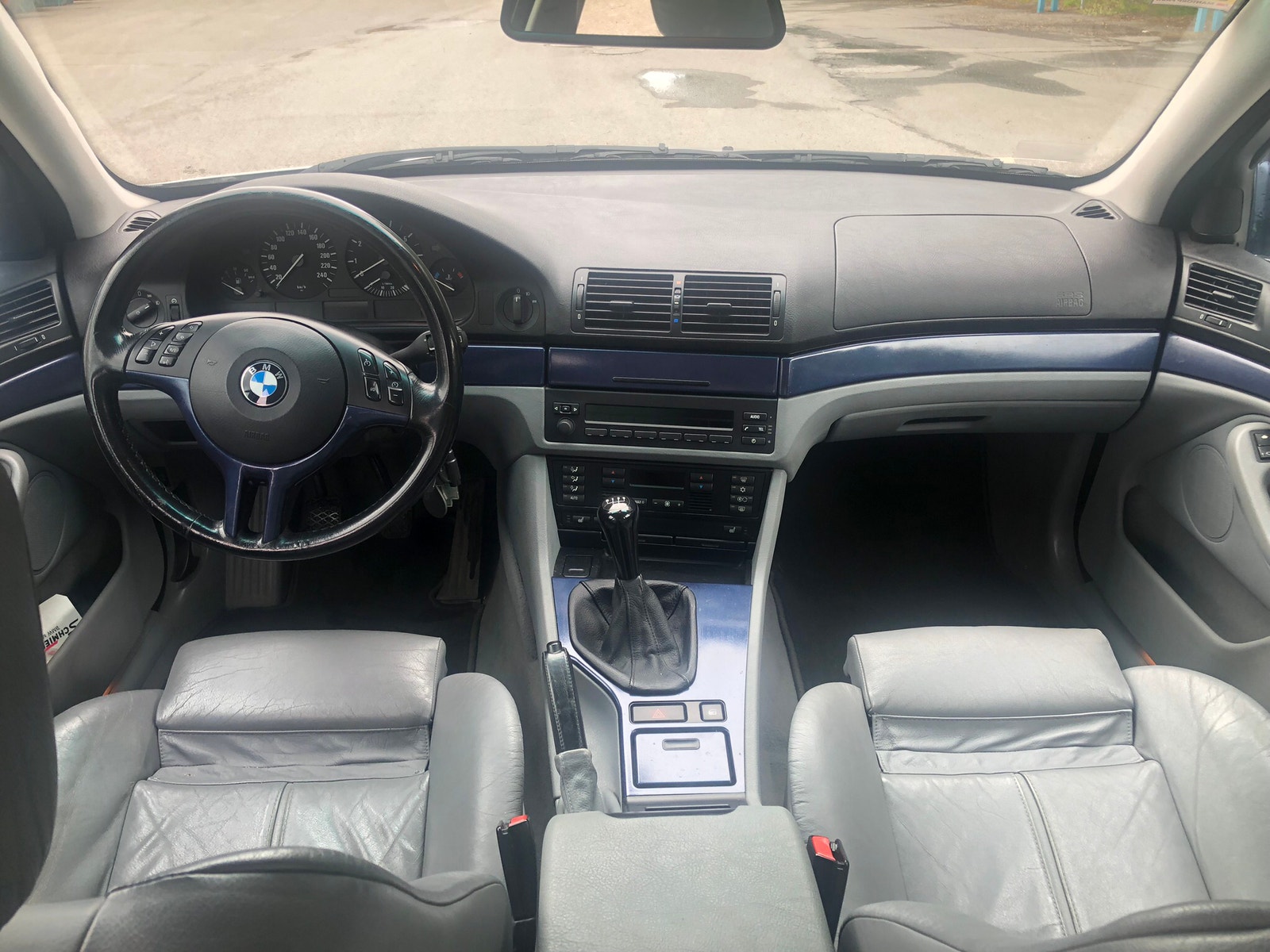 BMW 530i Touring Manual, 231hp, 2002