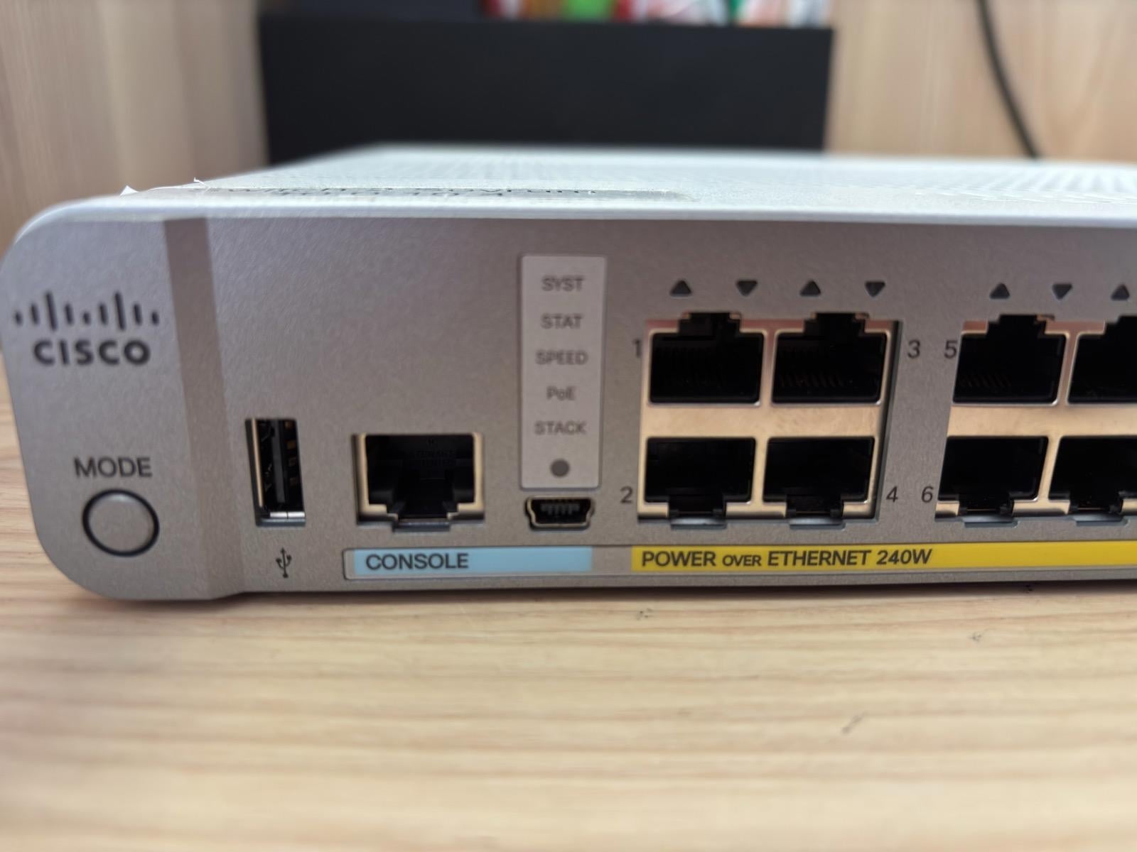 Switch Cisco Catalyst 3560-CX 12-port PoE via auktion | Blocket