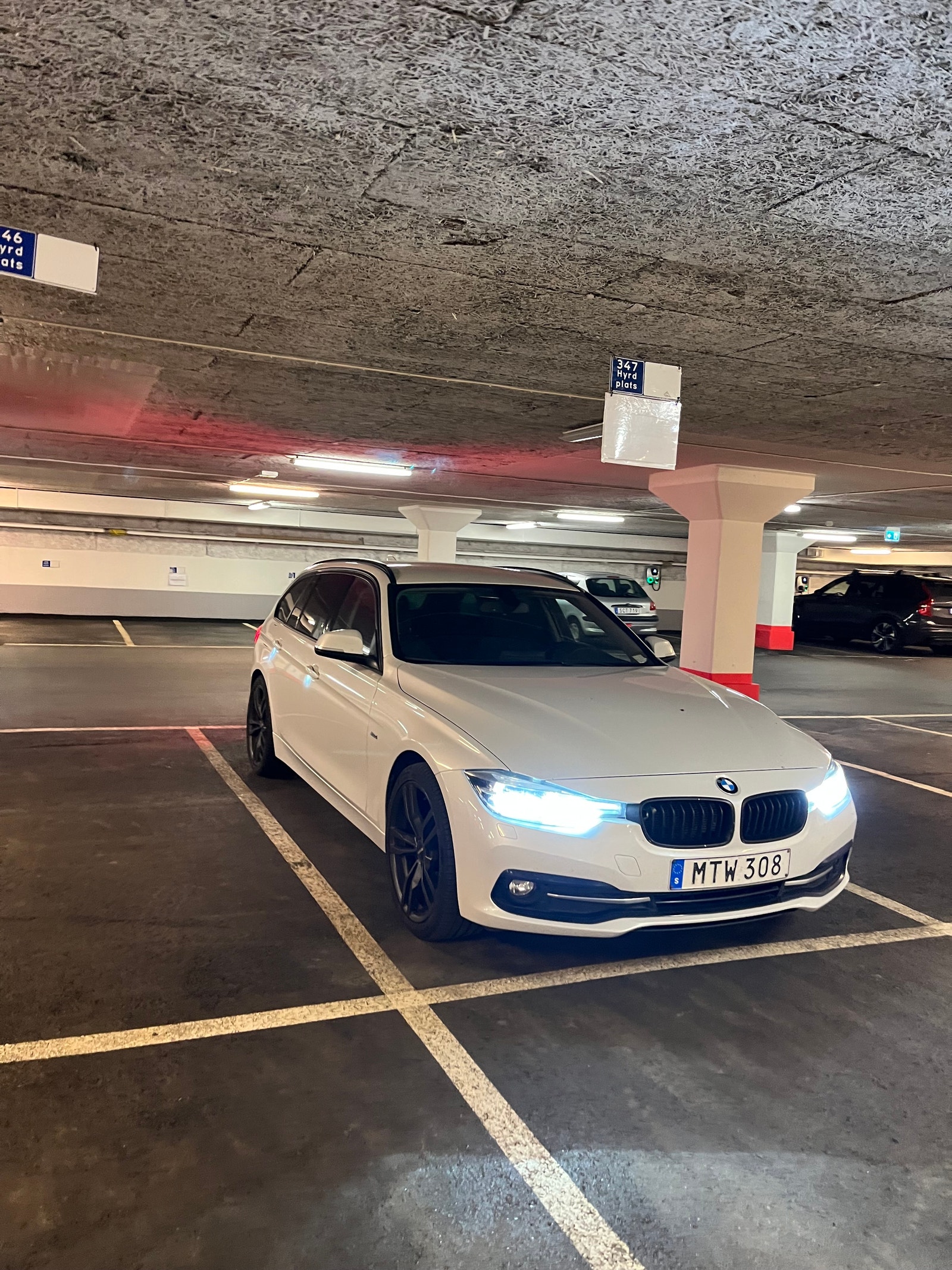 BMW 320d Touring Manual, 6-trins, 190ps, 2016