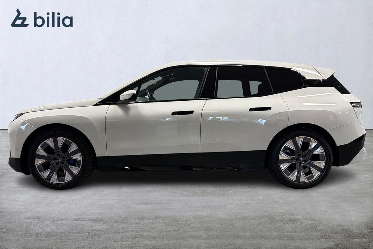 BMW iX xDrive40, 326ps, 2023