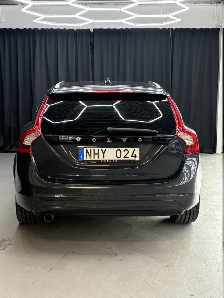 Volvo V60 D2 Powershift 6, 6-trins, 115ps, 2014